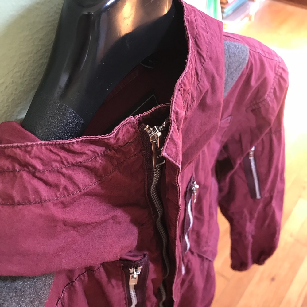 Uniqlo Undercover Maroon Men’s Windbreaker (S)
